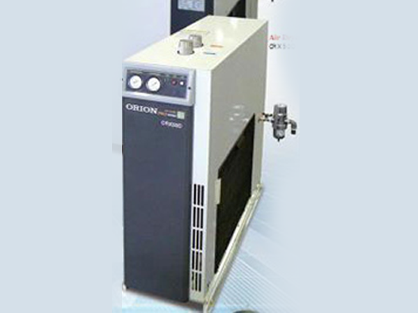 中·小型冷凍式空氣干燥機（標(biāo)準入氣型）